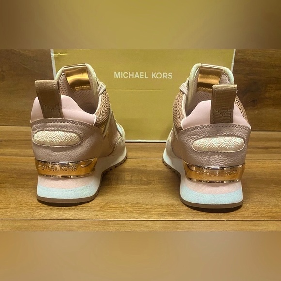 Women’s Michael Kors Wilma Trainers - Picture 2 of 5